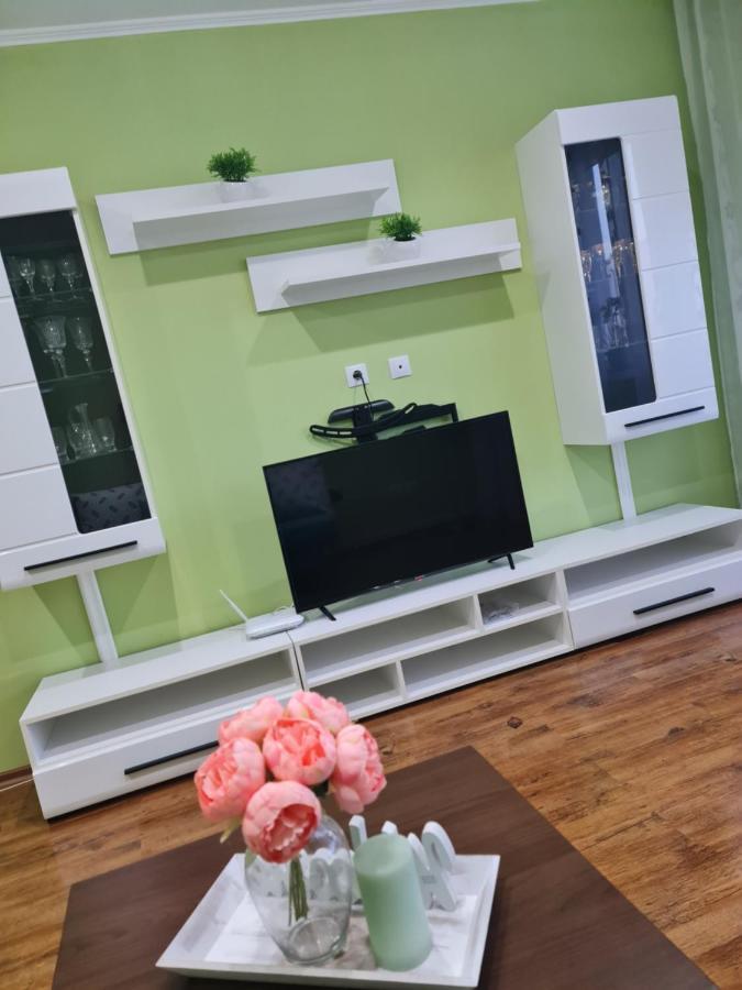 Apartament Modern Cristina&Jessica Mediaş Εξωτερικό φωτογραφία